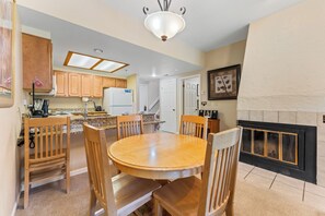 Ruokailu