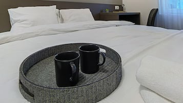 1 bedroom, desk, iron/ironing board, WiFi