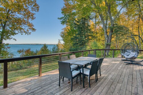 Lakeshore Retreat on Lake Superior, Bayfield