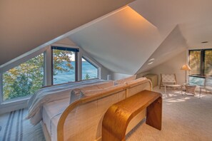 4 bedrooms, desk, iron/ironing board, free WiFi