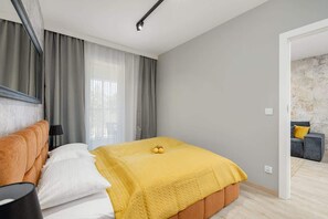 1 bedroom, iron/ironing board, travel cot, WiFi