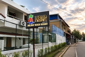 Unclassified image, 3 of 44, button - Holiday Beach Resort (Candolim)