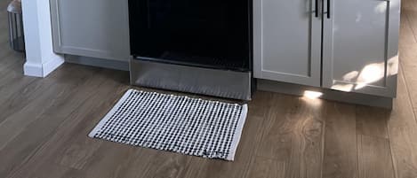 Microwave, oven, stovetop