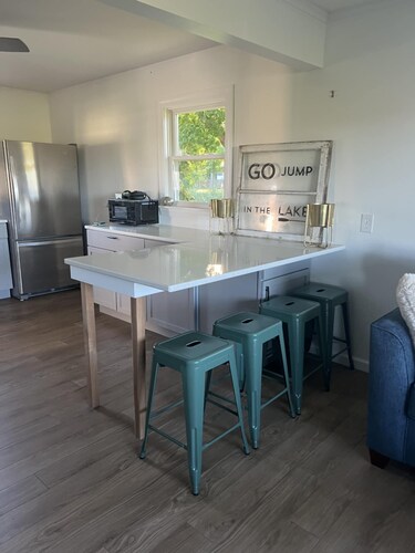 Blue's Pad...
A charming and cozy 2-bedroom house on Wixom Lake in Beaverton, MI