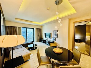 1 bedroom, free WiFi - Venduras Luxe 1BR at Paramount (Dubai)