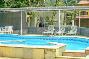 Outdoor pool - VELINN Pousada Ubatuba Tropical (Ubatuba)