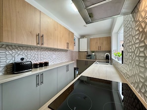 Electric kettle - Radford House (Nottingham)