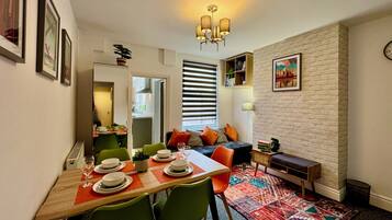 Townhouse Keluarga, 5 kamar tidur, sudut | Makan di kamar