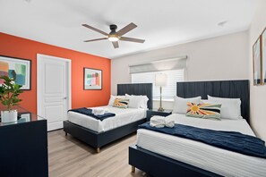 6 slaapkamers, een strijkplank/strijkijzer, reisbedje, gratis wifi