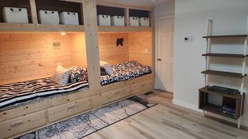 2 bedrooms, free WiFi, bed sheets