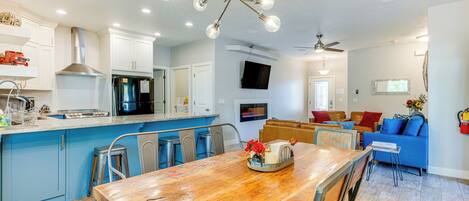 House (3 Bedrooms) | Interior