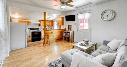 Grants Pass Cottage ~ 8 Mi to Rogue River!