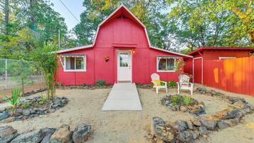 Cottage (2 Bedrooms) | Exterior