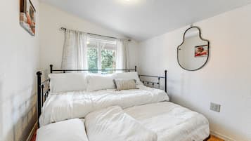 Cottage (2 Bedrooms) | Interior