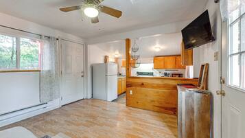 Cottage (2 Bedrooms) | Interior