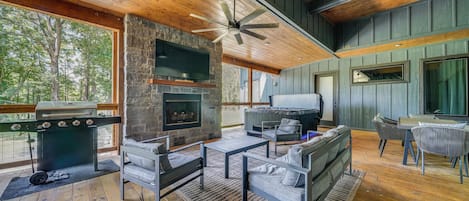 House (4 Bedrooms) | Interior