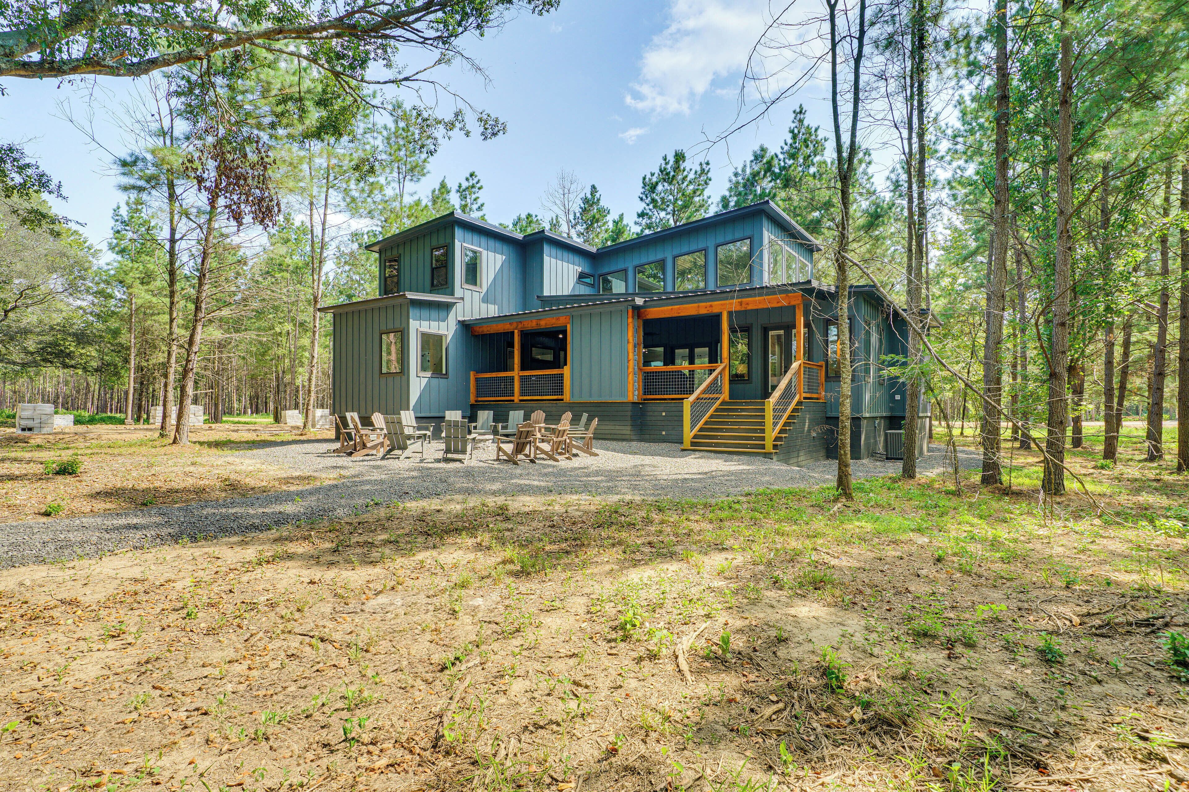 House (4 Bedrooms) | Interior