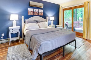 House (3 Bedrooms) | Interior - Pocono Lake Retreat: Ski & Explore at Pine Loch! (Pocono Lake)