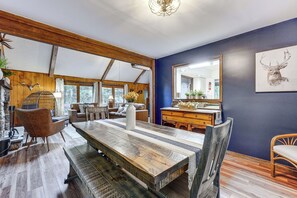 Interior - Pocono Lake Retreat: Ski & Explore at Pine Loch! (Pocono Lake)