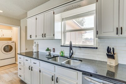 4 Mi to Museum of the Great Plains: Lawton Home!