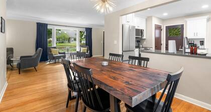 MINNeSTAY* Minikahda Vista | Hot tub