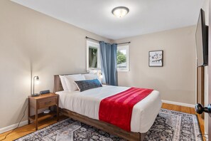 3 bedrooms, iron/ironing board, free WiFi, bed sheets