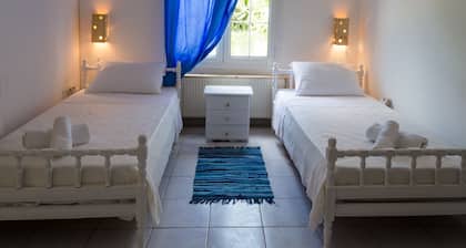 Marini Traditional Cottages