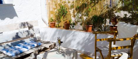 House | 5 bilik tidur, kalis bunyi