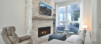 Fourth Street Crossing Ptarmigan Townhome: Downtown, Close to Everything!