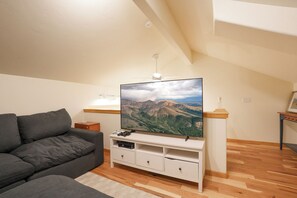スマートテレビ、暖炉