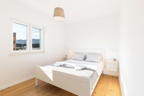 Apartment | 3 Schlafzimmer, Bügeleisen/Bügelbrett, kostenloses WLAN, Bettwäsche