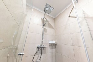 Apartment | Bathroom - Olive Leaf - Ground Floor Apartment (Kastela)
