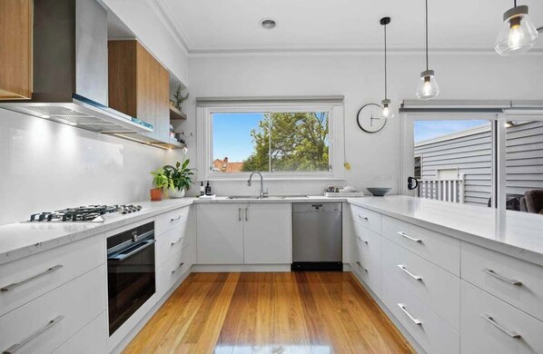 Fridge, microwave, oven, stovetop