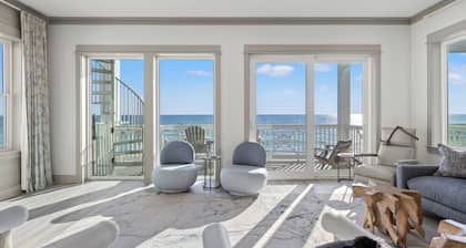 🍍Pineapple Paradise 😎- Beach Front, Heated Pool, Free Beach Chair Service