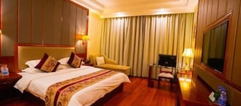 Hengxian Longxiang Crown Hotel