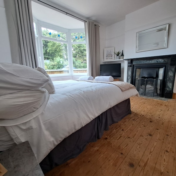 4 quartos, ferros/tábuas de passar roupa, Wi-Fi de cortesia