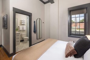 Unclassified image, 2 of 19, button