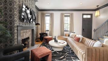 Smart TV, books, offices