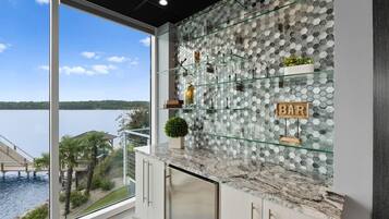 House, Berbilang Katil (The Glass Mansion w/Optional Boat Ren) | Bahagian dalam