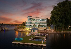 House, Multiple Beds (The Glass Mansion w/Optional Boat Ren) | Exterior - The Glass Mansion W/optional Boat Rental (Terrell)