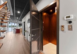 独立别墅, 多张床 (The Glass Mansion w/Optional Boat Ren) | 住宿内部