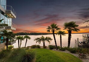 House, Multiple Beds (The Glass Mansion w/Optional Boat Ren) | Property grounds - The Glass Mansion W/optional Boat Rental (Terrell)