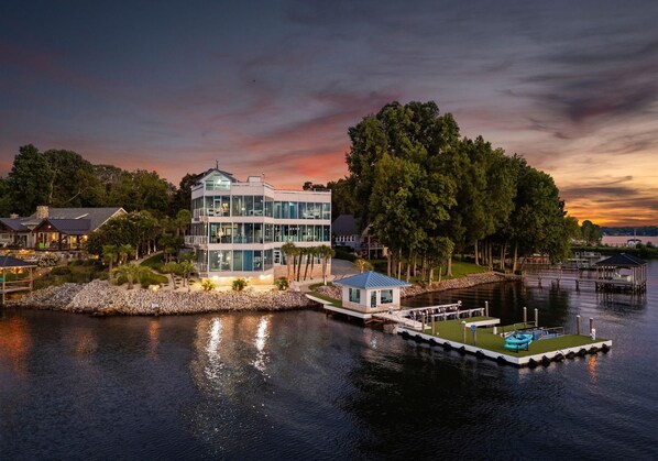 House, Multiple Beds (The Glass Mansion w/Optional Boat Ren) | Exterior - The Glass Mansion W/optional Boat Rental (Terrell)