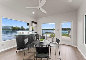 House, Multiple Beds (The Glass Mansion w/Optional Boat Ren) | Dining - The Glass Mansion W/optional Boat Rental (Terrell)