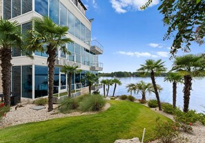 Hus, flere senger (The Glass Mansion w/Optional Boat Ren) | Overnattingsstedets uteområder