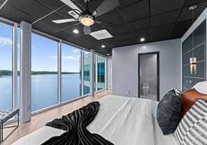 Hus, flere senger (The Glass Mansion w/Optional Boat Ren) | 5 soverom, individuelt dekorert og individuelt innredet