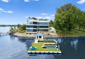 Hus - flere senge (The Glass Mansion w/Optional Boat Ren) | Udendørsområde