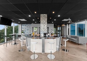 Dining - The Glass Mansion W/optional Boat Rental (Terrell)