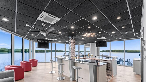 Hus - flera sängar (The Glass Mansion w/Optional Boat Ren) | Bar (på boendet)