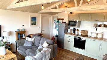 Cabin, 1 Bedroom | Private kitchen | Fridge, microwave, coffee/tea maker